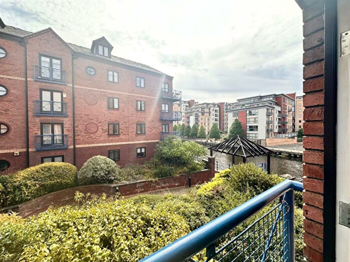 2 Bedroom Apartment To Rent In Langtons Wharf, The Calls, Leeds City Centre, LS2