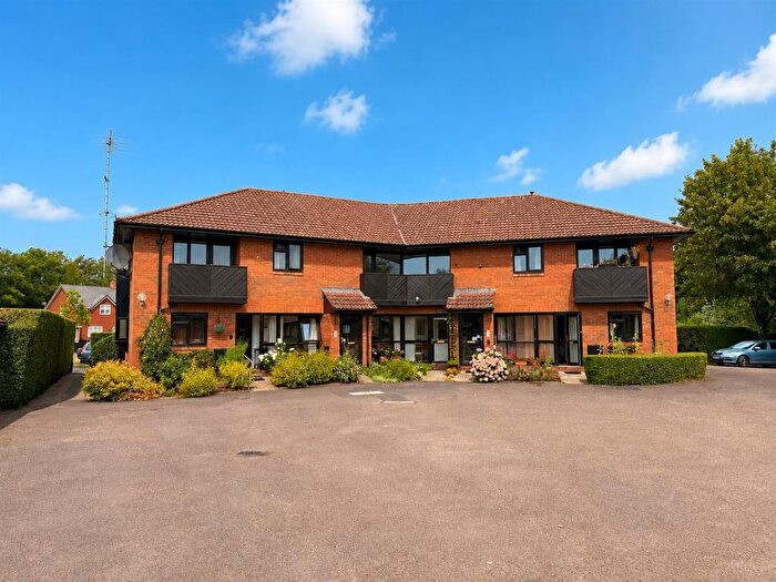 2 Bedroom Flat For Sale In Burrows Court, Hampton Park, Hereford, HR1