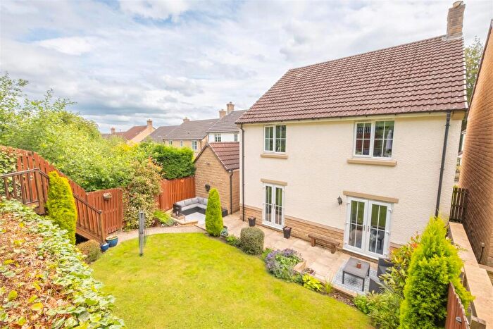 4 Bedroom Detached House For Sale In Platnam Grove, Birkby, Huddersfield, HD2