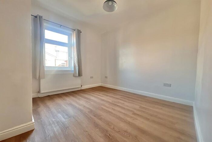 4 Bedroom Terraced House To Rent In Great Western Street, Manchester, M14