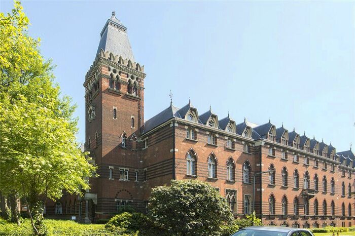 1 Bedroom Flat To Rent In Clock Court, Victory Road, London, E11