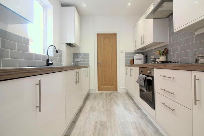 2 Bedroom Flat To Rent In Audley Road, Gosforth, Newcastle Upon Tyne, NE3