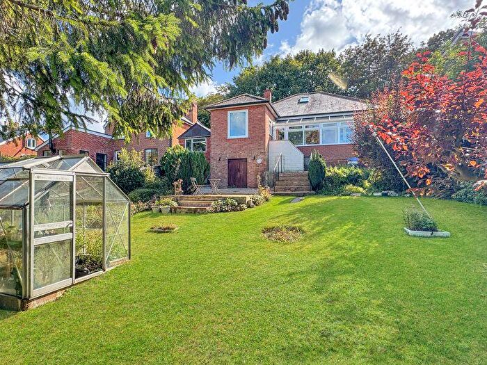 3 Bedroom Detached Bungalow For Sale In Calbourne Road, Newport, PO30