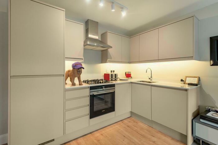 2 Bedroom Apartment To Rent In Stanmore, Harrow, HA7