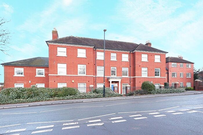 2 Bedroom Flat For Sale In Park Court, Birmingham Road, Coleshill, B46