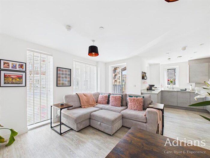 1 Bedroom Flat For Sale In Wharf Road, Chelmsford, CM2