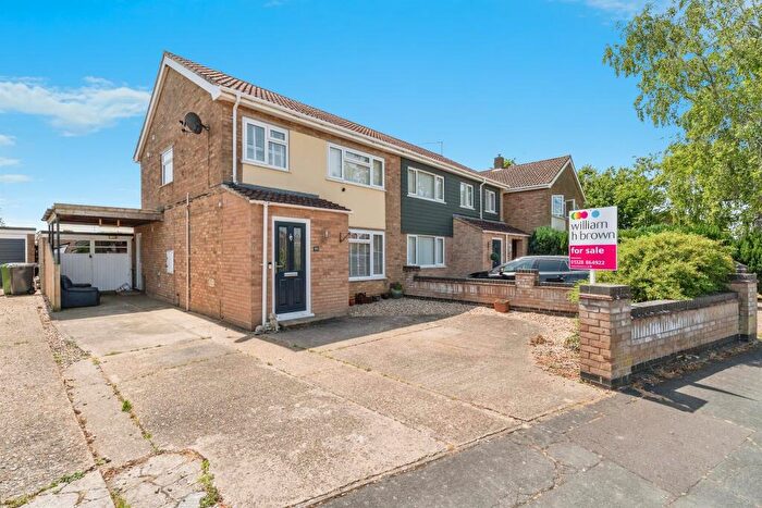 3 Bedroom Semi-Detached House For Sale In North Park, Fakenham, NR21