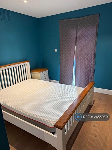 2 Bedroom Flat To Rent In Walton Road, West Mosley, KT8