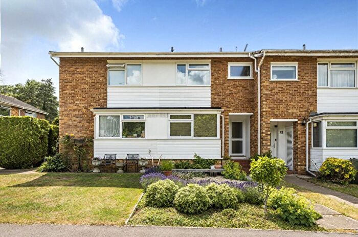 2 Bedroom Terraced House For Sale In Bladon Close, Guildford, Surrey, GU1