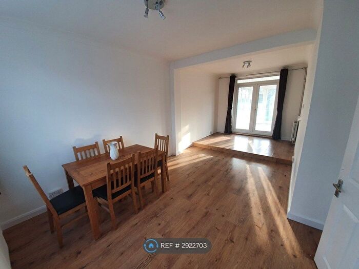 3 Bedroom Terraced House To Rent In Long Furlong Drive, Slough, SL2