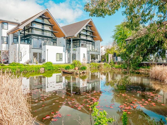 2 Bedroom Flat For Sale In Down Hall Road, Lake Rise, SS6