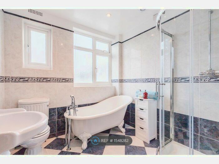 4 Bedroom End Of Terrace House To Rent In Merton Hall Gardens, London, SW20