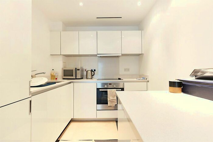 1 Bedroom Apartment To Rent In Waterhouse Apartments, Saffron Central Square, Croydon, Surrey, CR0