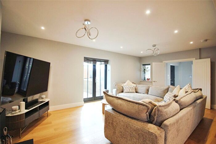 4 Bedroom House For Sale In James Farm, James Lane, Grazeley Green, RG7