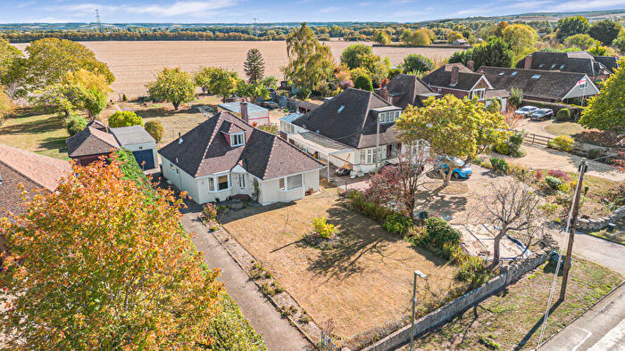 4 Bedroom Detached House For Sale In New Road, East Hagbourne, OX11