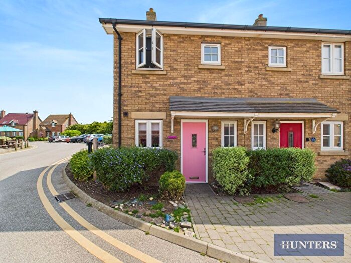 2 Bedroom End Of Terrace House For Sale In Sunrise Drive, The Bay, Filey, YO14