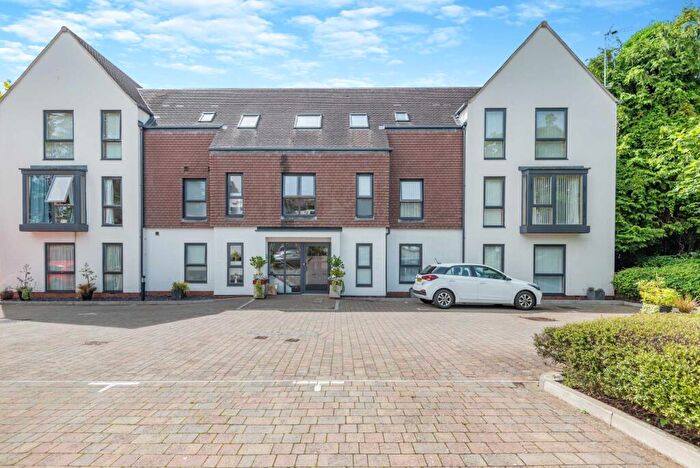 2 Bedroom Flat For Sale In Hereford Road, Monmouth, NP25