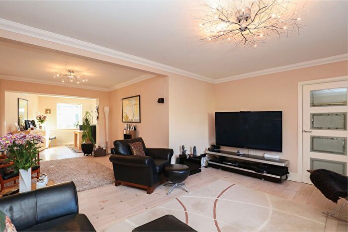 4 Bedroom Detached House For Sale In St. Martins Close, Firbeck, S81