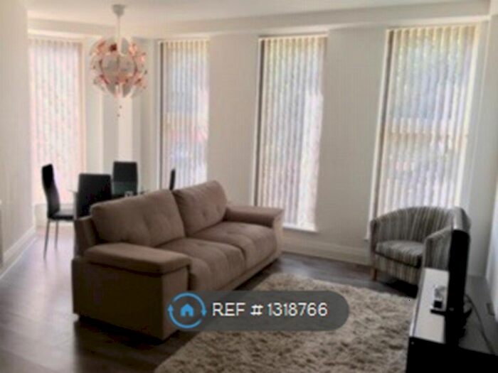 2 Bedroom Flat To Rent In Marsh Road, Pinner HA5