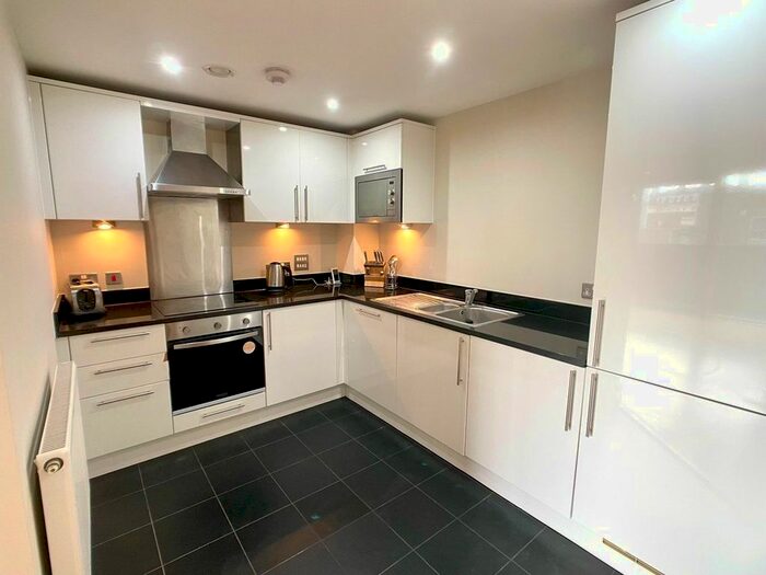 1 Bedroom Flat To Rent In Merryweather Place, London, SE10