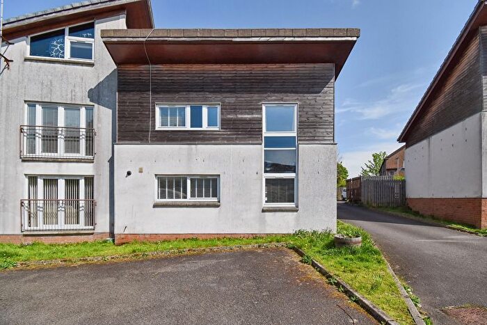 2 Bedroom Terraced House For Sale In Lennox Court, Kilsyth, G65