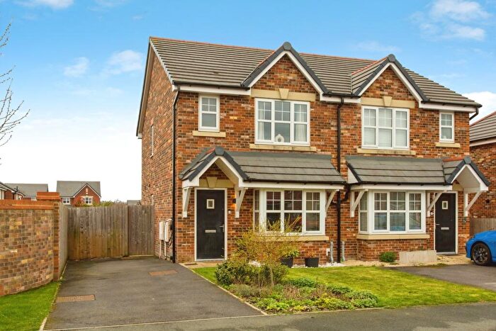3 Bedroom Semi Detached House For Sale In Triumph Road, Farington, Leyland, Lancashire, PR25