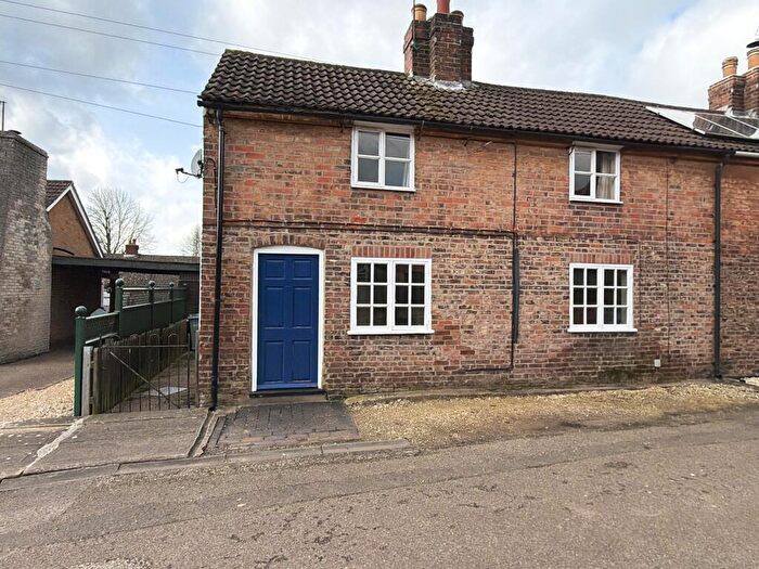 2 Bedroom Semi Detached House To Rent In Silver Street, North Clifton, NG23