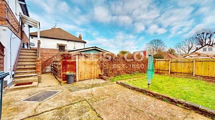 2 Bedroom Maisonette To Rent In Beechwood Avenue, Greenford, UB6