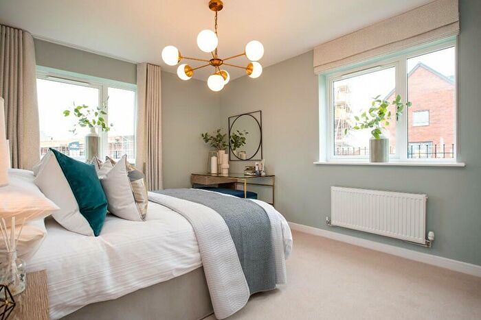 2 Bedroom Apartment For Sale In The Canthook, Old Royal Chace, Enfield, EN2