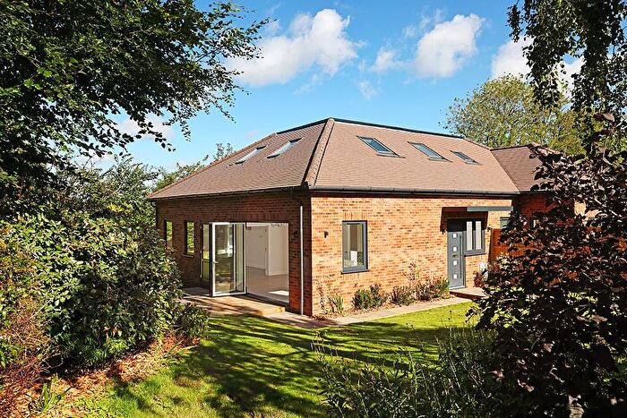 3 Bedroom Semi-Detached House For Sale In Kennel Close, Great Bookham, Bookham, Leatherhead, KT22