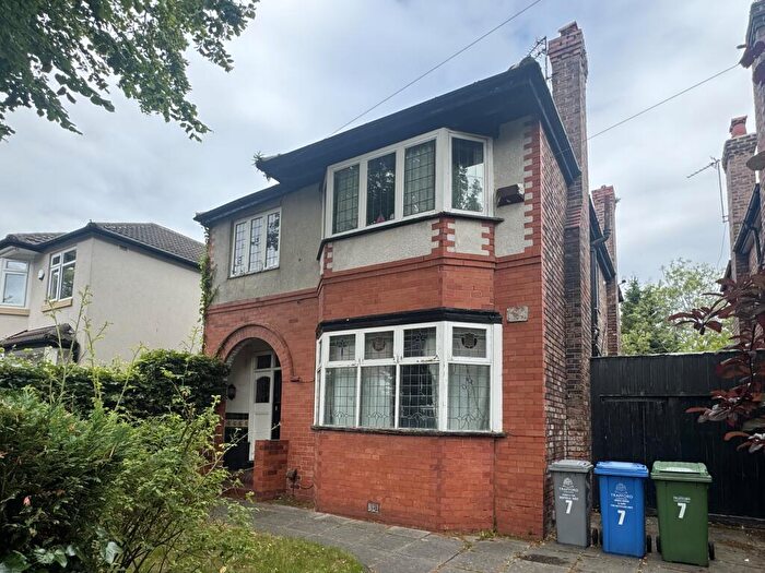 4 Bedroom Detached House For Sale In Sandy Lane, Stretford, M32