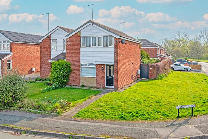 3 Bedroom Semi-Detached House For Sale In Deansfield Way, Elton, Chester, CH2