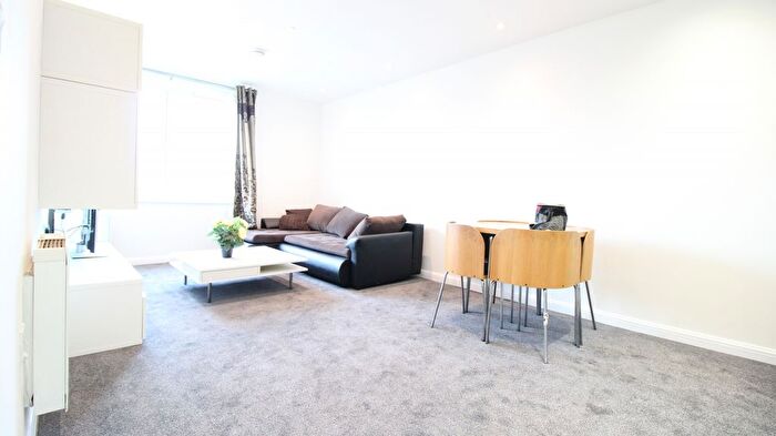 1 Bedroom Flat To Rent In Stoke Road, Slough, SL2