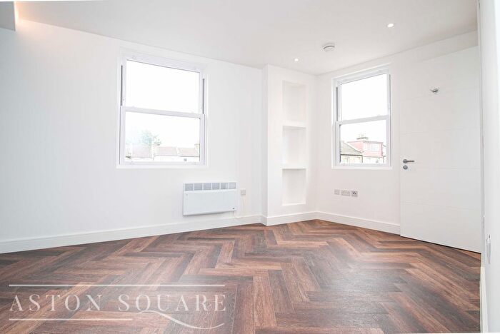 Studio To Rent In Cobbold Road, Leytonstone, E11