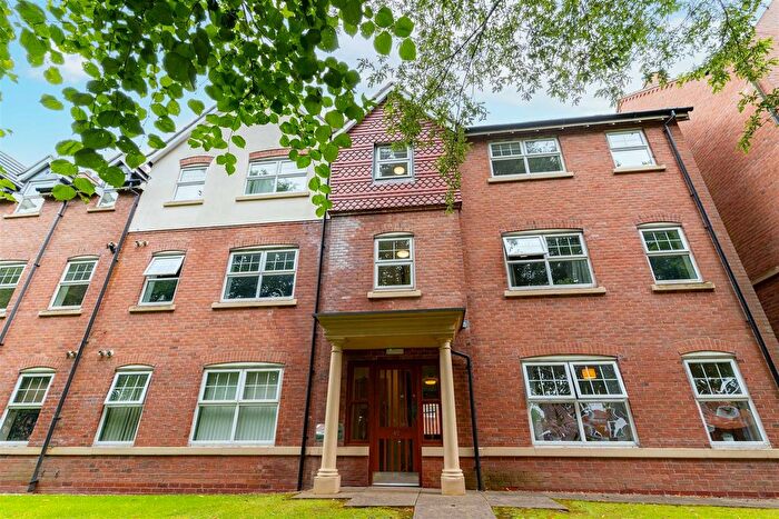1 Bedroom Flat For Sale In Monyhull Hall Road, Birmingham, West Midlands, B30