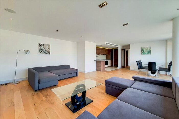 3 Bedroom Flat To Rent In Park Street, Chelsea Creek, Park Street, SW6