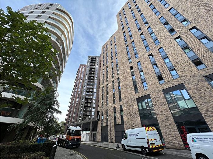 2 Bedroom Flat To Rent In North End Road, Wembley, London, HA9