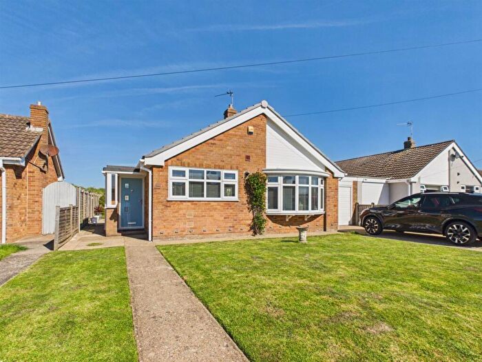 2 Bedroom Detached Bungalow For Sale In Kipling Drive, Sandilands, LN12
