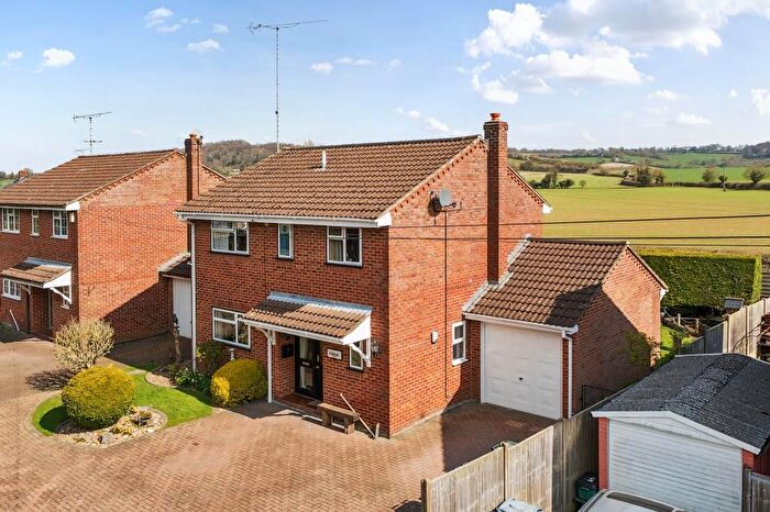 4 Bedroom Detached House For Sale In Saunderton, Buckinghamshire, HP14