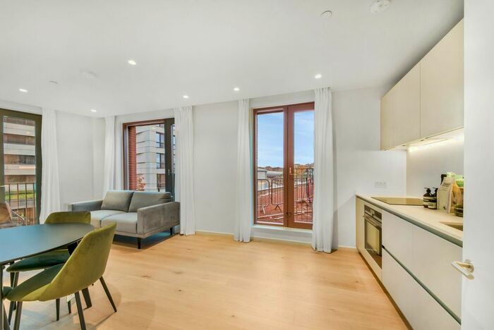 2 Bedroom Flat To Rent In Cadence Court, Kings Cross, London, N1C