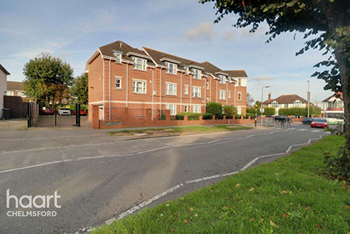 2 Bedroom Apartment For Sale In Winchester Court, Broomfield Road, Chelmsford, CM1