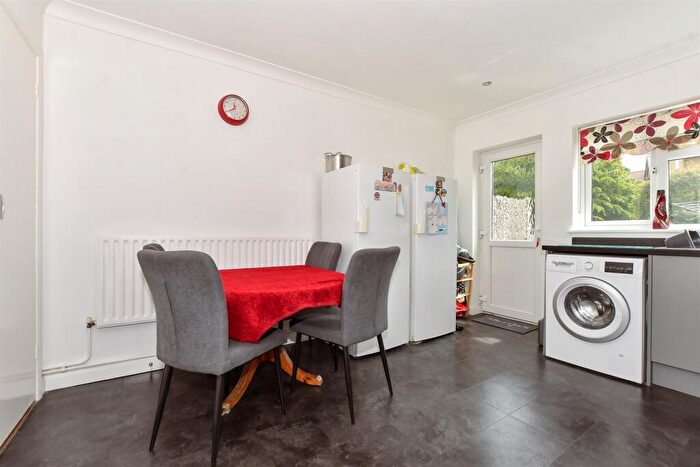 3 Bedroom Semi-Detached House For Sale In Old Farm Close, Whitstable, Kent, CT5