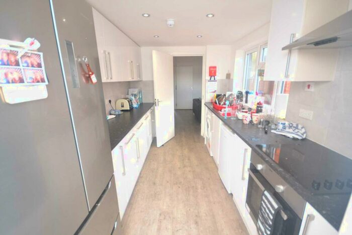 6 Bedroom Terraced House To Rent In Hatherley Road, Reading, RG1