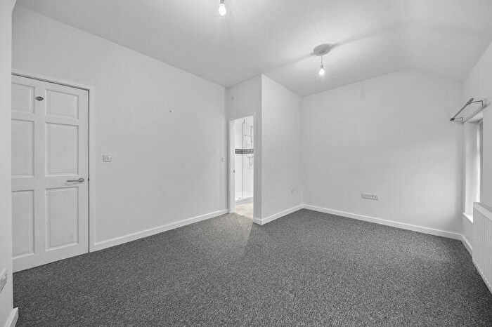 2 Bedroom Terraced House For Sale In Church Street West, Brampton, Chesterfield, S40 - Photo 12