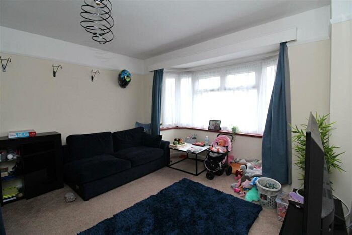 2 Bedroom Detached Bungalow To Rent In Mayfield Road, Herne Bay, CT6