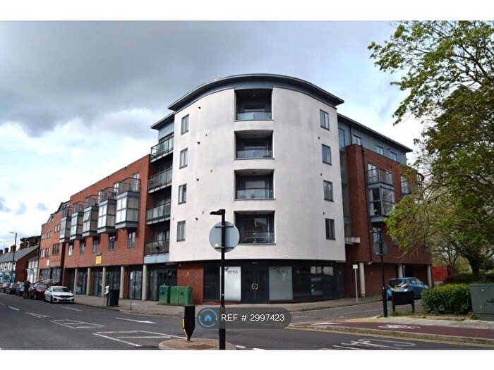 2 Bedroom Flat To Rent In Broomfield Road, Chelmsford, CM1