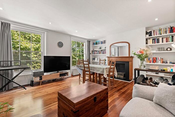 2 Bedroom Flat To Rent In Compton Road, Islington, N1