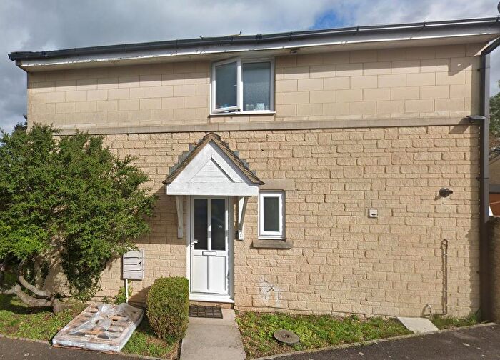 2 Bedroom Property To Rent In Poplar Road, Bath, BA2