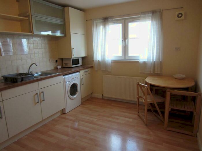 3 Bedroom Flat To Rent In Links Road, Aberdeen, AB24