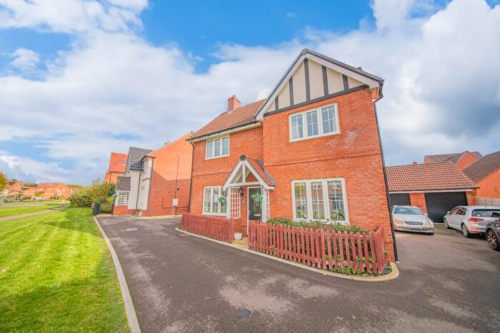 4 Bedroom Detached House For Sale In Brendon Gardens, Fair Oak Eastleigh, SO50
